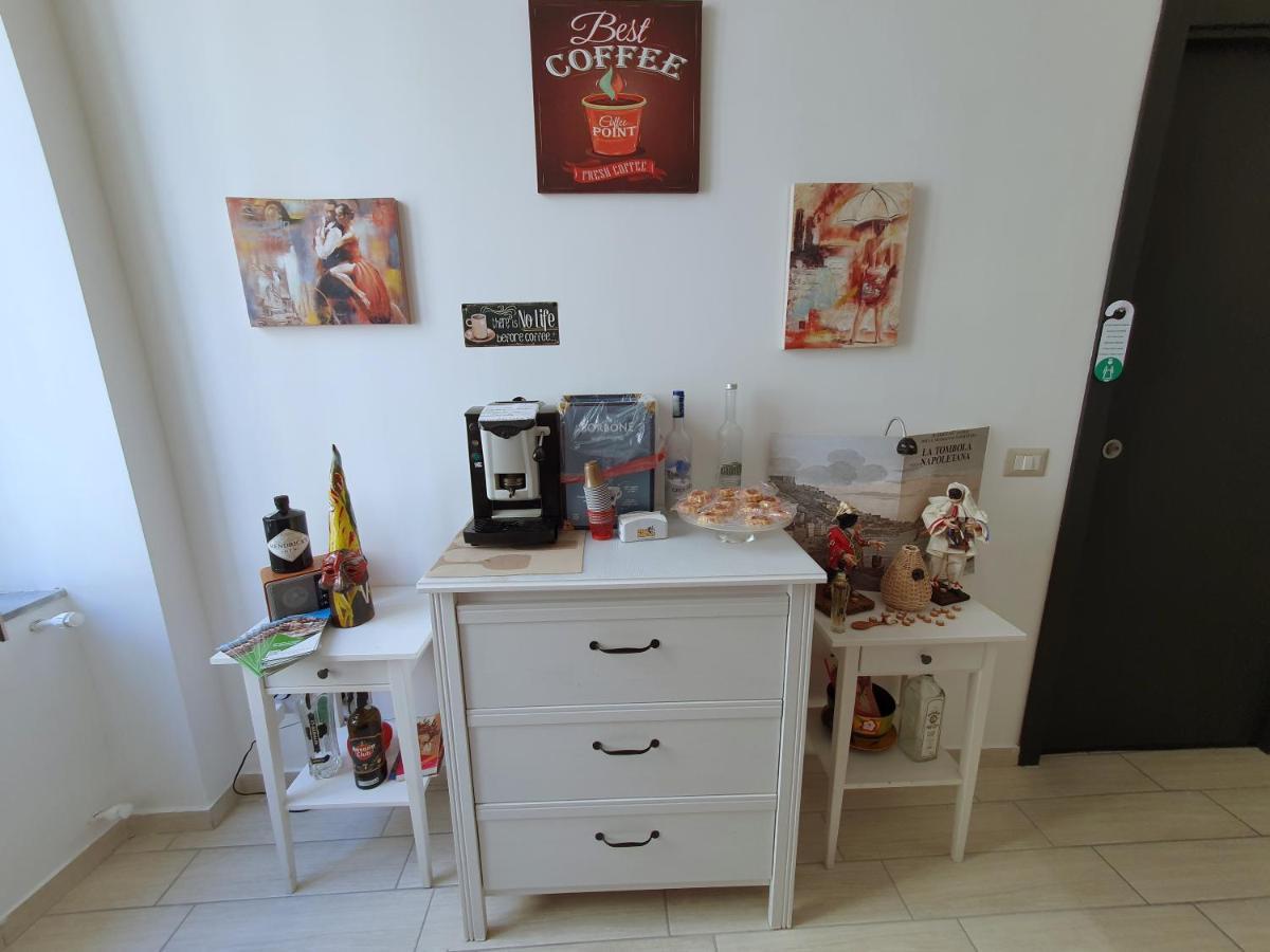 Domus Armenio Bed and Breakfast Νάπολη Εξωτερικό φωτογραφία